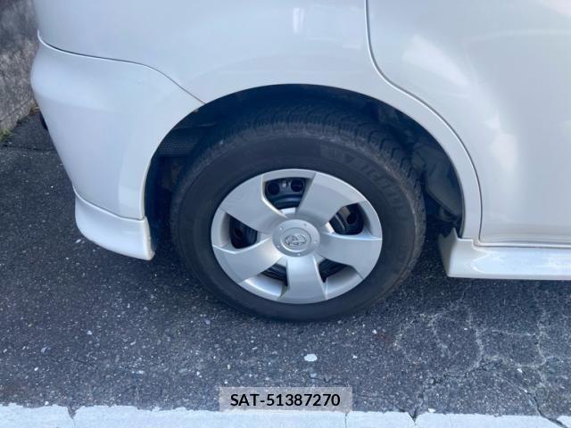 Toyota SIENTA 2009-10 8368700-5