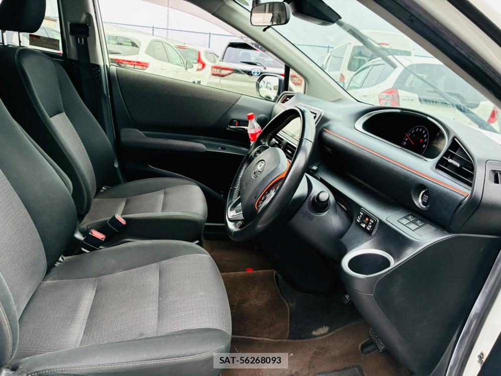 Toyota SIENTA 2019-07 8252485-11