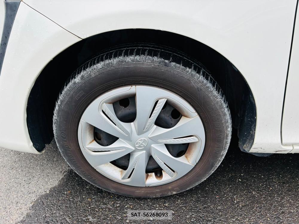 Toyota SIENTA 2019-07 8252485-28