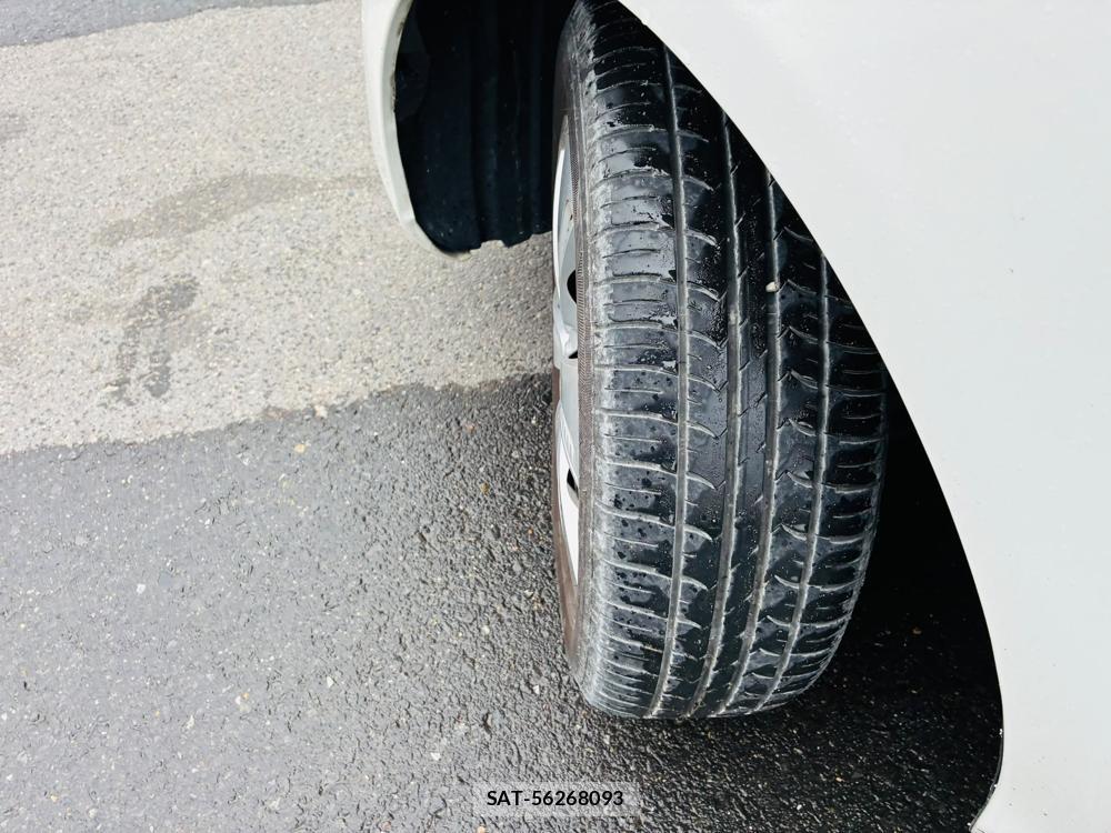 Toyota SIENTA 2019-07 8252485-30