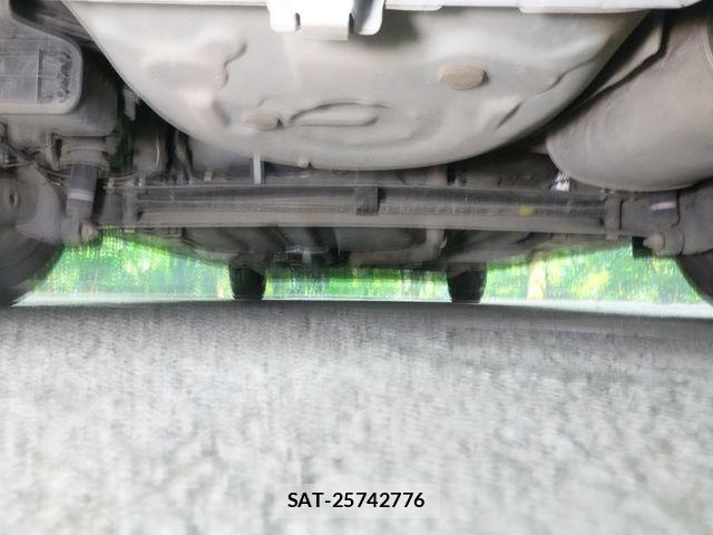 Toyota SIENTA 2016-09 8368691-19