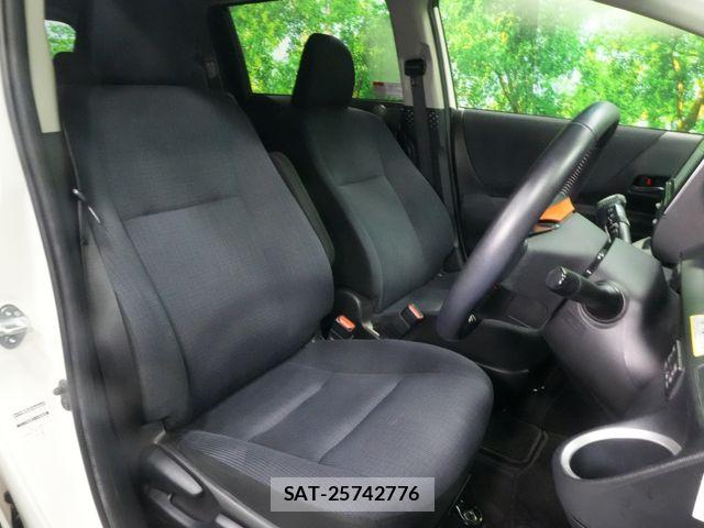 Toyota SIENTA 2016-09 8368691-21