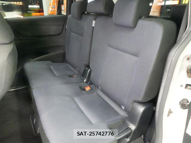 Toyota SIENTA 2016-09 8368691-25