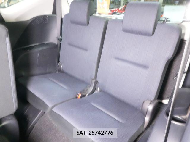 Toyota SIENTA 2016-09 8368691-27