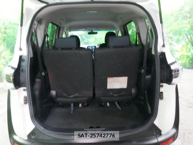 Toyota SIENTA 2016-09 8368691-28