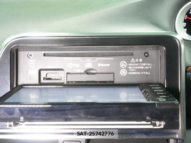 Toyota SIENTA 2016-09 8368691-7
