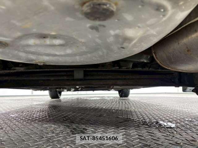 Toyota SIENTA 2016-02 8368692-13