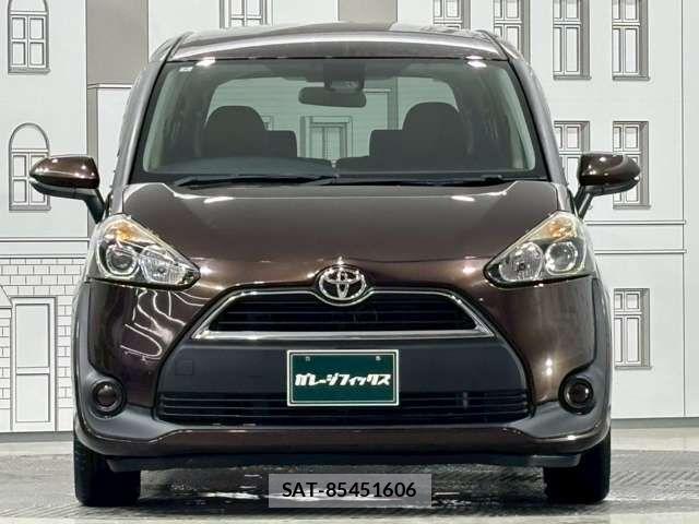 Toyota SIENTA 2016-02 8368692-1