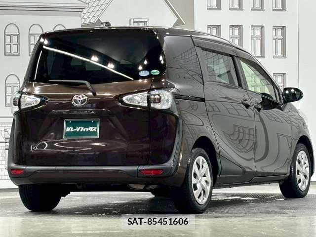 Toyota SIENTA 2016-02 8368692-7