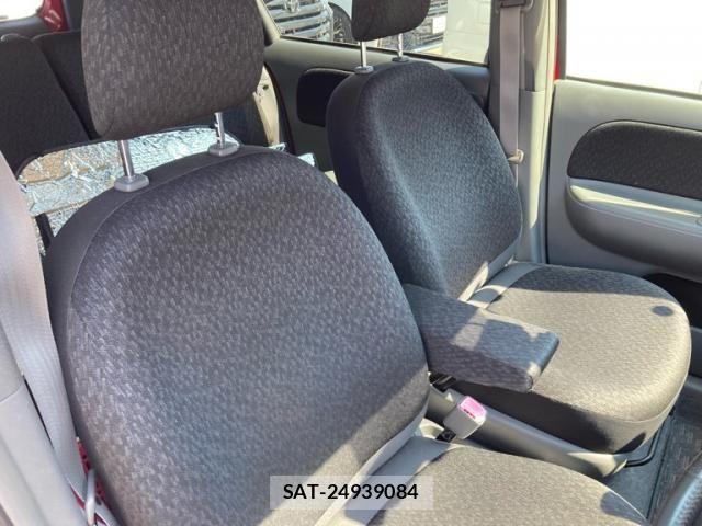 Toyota SIENTA 2011-10 8368699-14