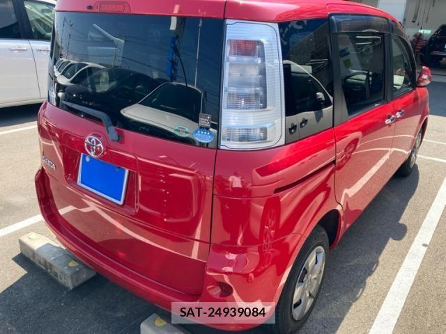 Toyota SIENTA 2011-10 8368699-8