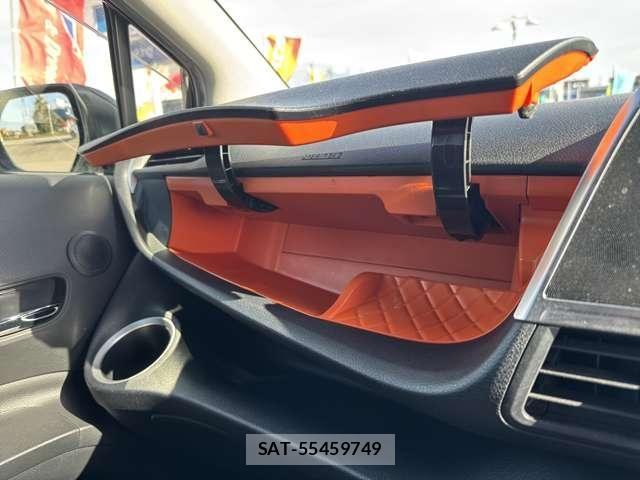 Toyota SIENTA 2019-09 8368687-26