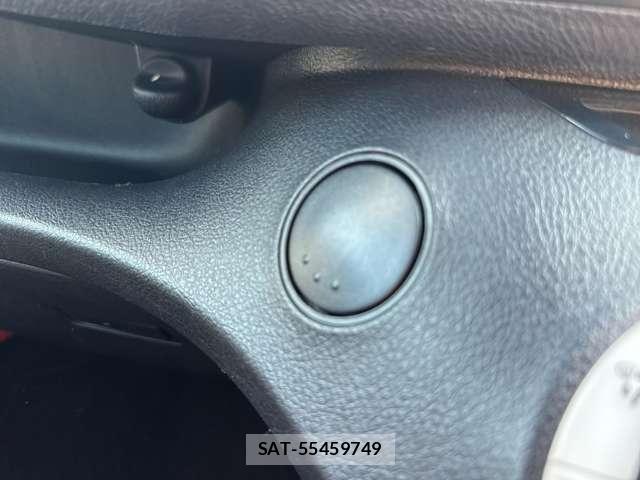 Toyota SIENTA 2019-09 8368687-28