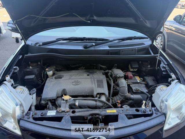 Toyota SIENTA 2015-02 8372182-10