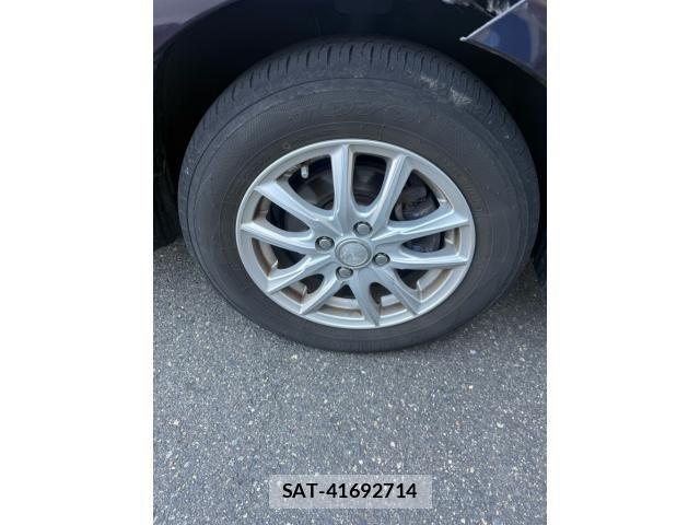 Toyota SIENTA 2015-02 8372182-6