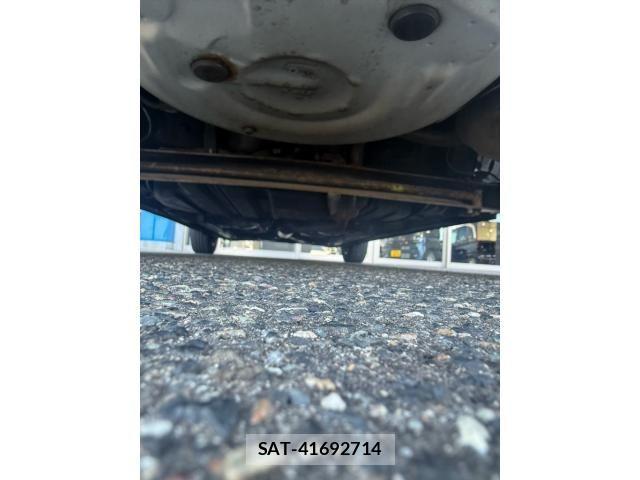 Toyota SIENTA 2015-02 8372182-7