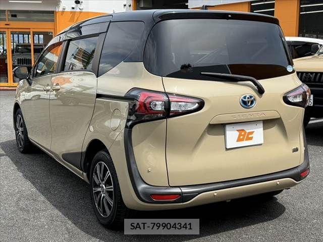 Toyota SIENTA 2019-03 8372180-12