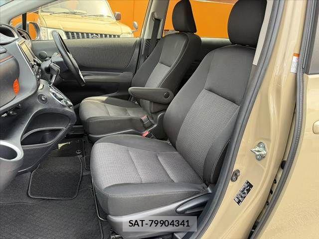 Toyota SIENTA 2019-03 8372180-16