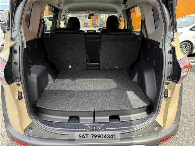 Toyota SIENTA 2019-03 8372180-18
