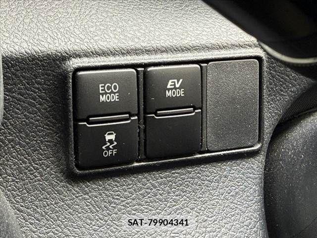 Toyota SIENTA 2019-03 8372180-26