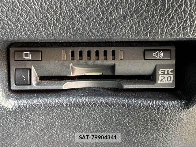 Toyota SIENTA 2019-03 8372180-28
