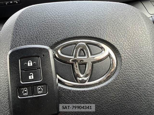 Toyota SIENTA 2019-03 8372180-2