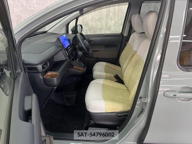 Toyota SIENTA 2023-12 8414952-18