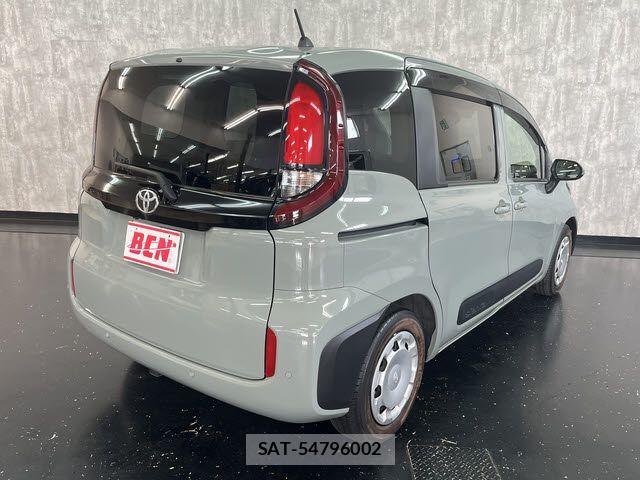 Toyota SIENTA 2023-12 8414952-2