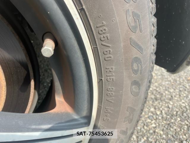 Toyota SIENTA 2018-06 8414960-3