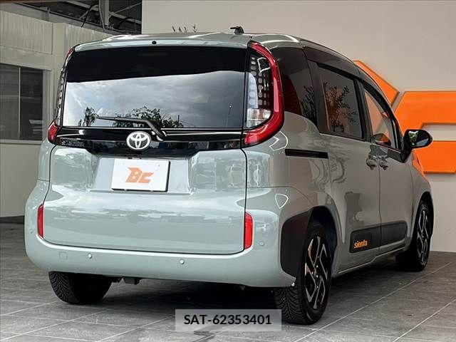 Toyota SIENTA 2022-12 8414948-14