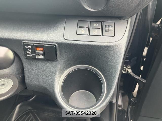 Toyota SIENTA 2016-08 8414962-12