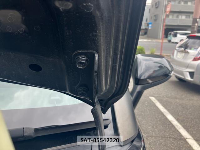 Toyota SIENTA 2016-08 8414962-24