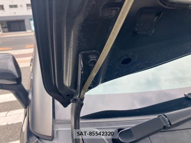 Toyota SIENTA 2016-08 8414962-25