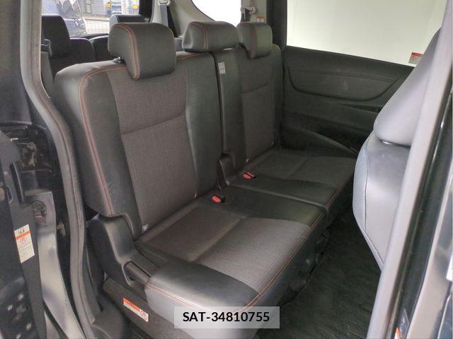 Toyota SIENTA 2017-11 8414951-26