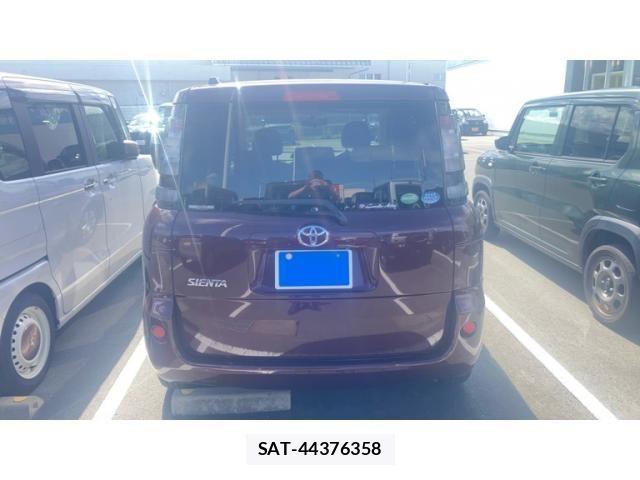 Toyota SIENTA 2015-03 8414963-10