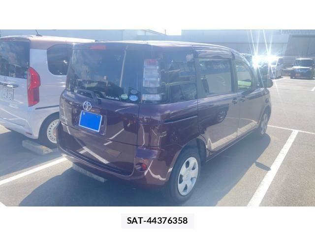 Toyota SIENTA 2015-03 8414963-11