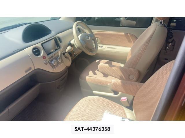 Toyota SIENTA 2015-03 8414963-17