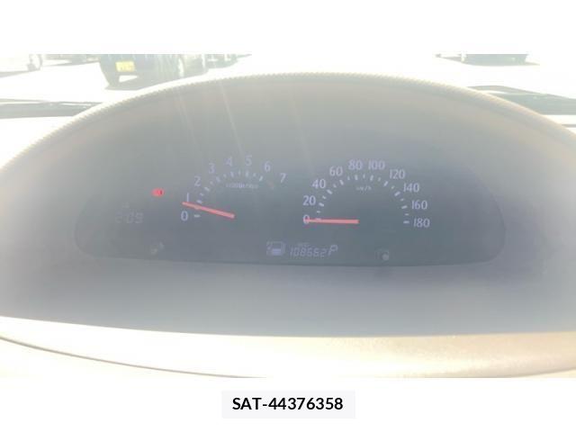 Toyota SIENTA 2015-03 8414963-22