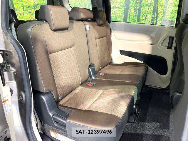 Toyota SIENTA 2022-04 8438880-9