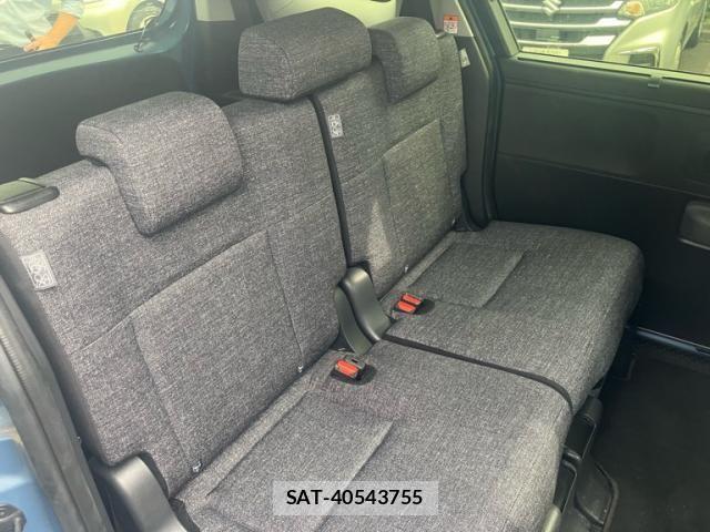 Toyota SIENTA 2023-10 8438505-11