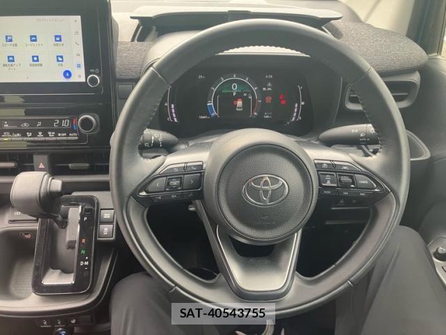 Toyota SIENTA 2023-10 8438505-16