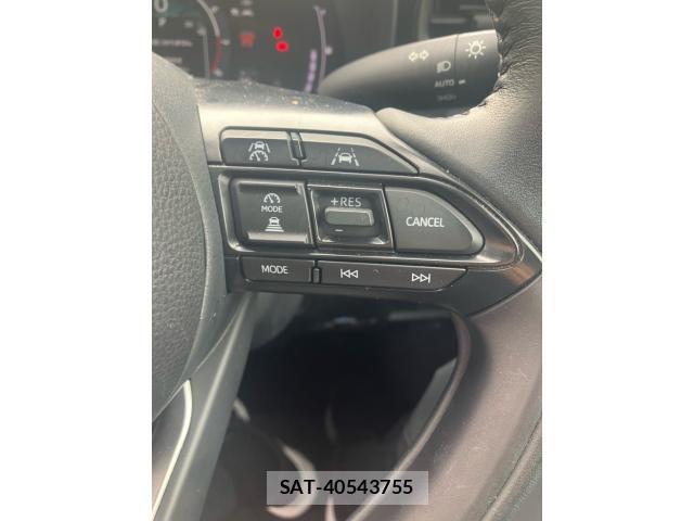 Toyota SIENTA 2023-10 8438505-17