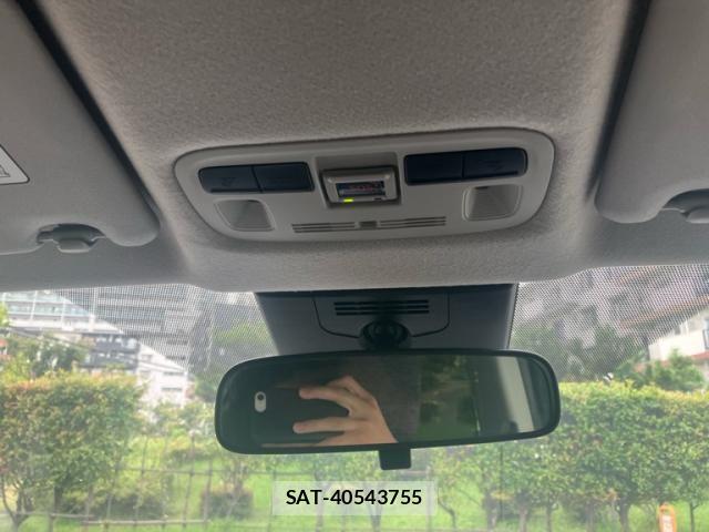 Toyota SIENTA 2023-10 8438505-25