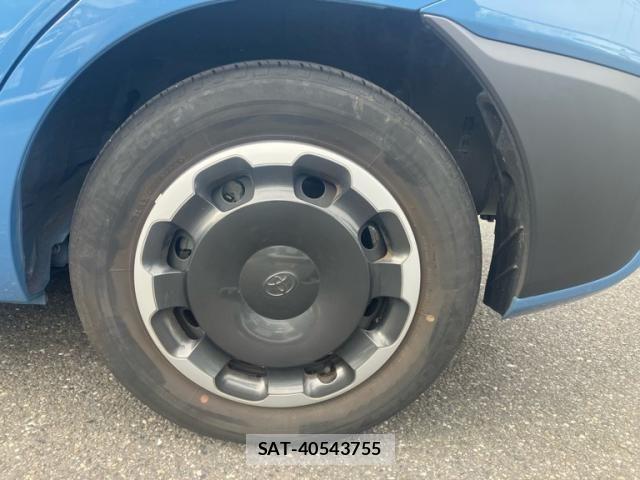 Toyota SIENTA 2023-10 8438505-7
