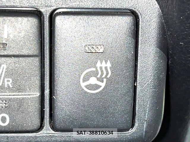 Toyota SIENTA 2019-10 8438885-7