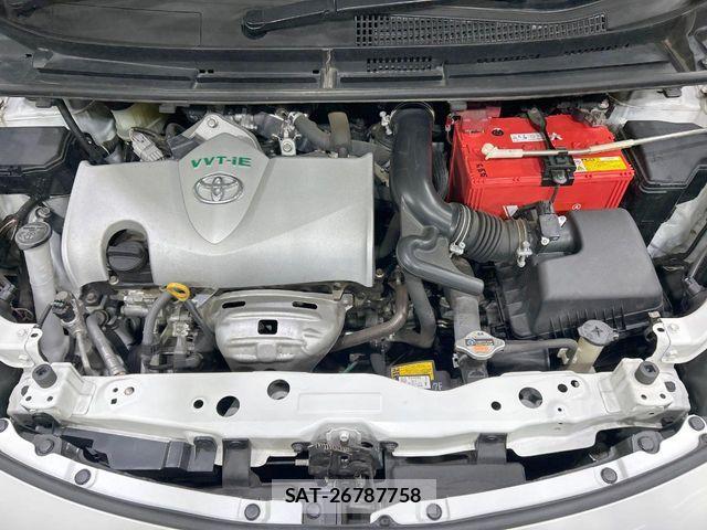Toyota SIENTA 2015-09 8438890-17