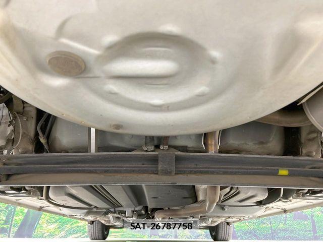 Toyota SIENTA 2015-09 8438890-18