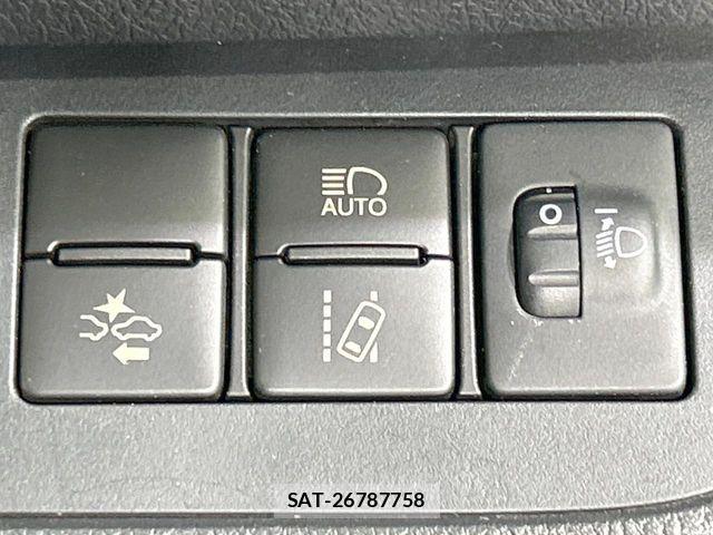 Toyota SIENTA 2015-09 8438890-5