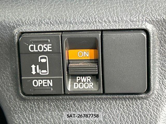 Toyota SIENTA 2015-09 8438890-6