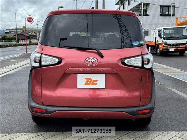Toyota SIENTA 2016-10 8438891-13